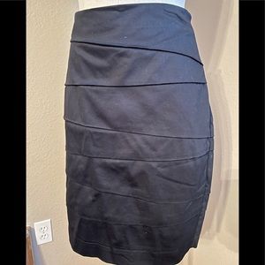 White House Black Market skirt- NWT, sz 12